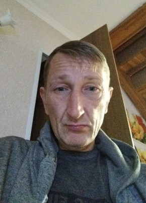 Максим из Ярославли 49 лет