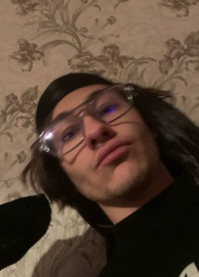 Марк из Чебаркули 22 года