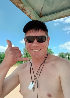 Андрей из Череповеца 46 лет