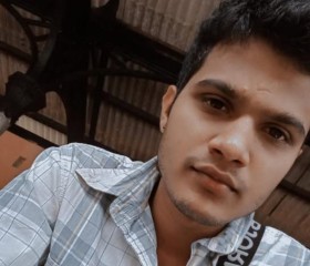 Sham, 18, Dubai