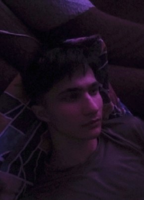 Кирилл из Дзержинска 19 лет