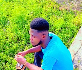 T t, 24, Akwatia