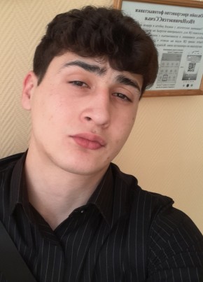 Мырат Джумаев из Балашова 21 год