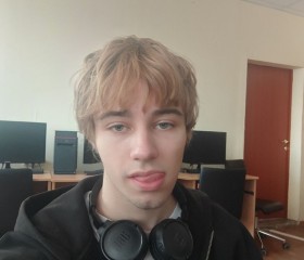 Timofey, 18, Moscow