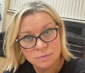 Yana, 52, Saint Petersburg