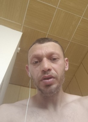 Unknown, 41, Hungary, Papa