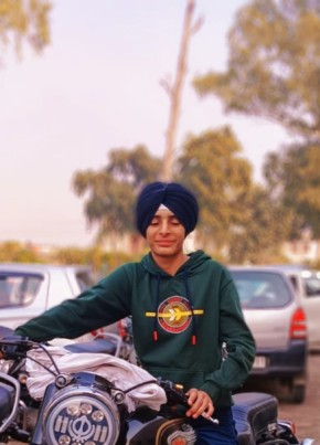 Gursewak sidhu, 22, India, New Delhi