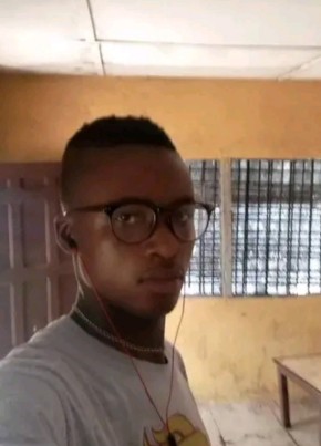 J Lawrence Thoma, 20, Liberia, Monrovia