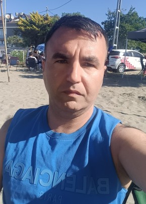 Mahhir из Çerkezköy 18 лет