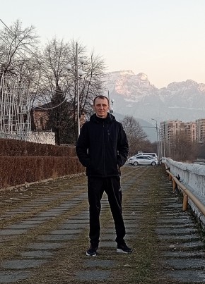 Сергей из Зернограда 42 года