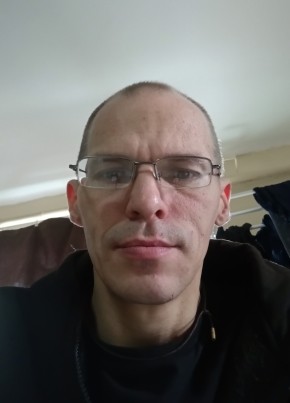 Михаил из Мурманска 44 года