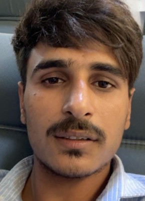 Paresh из Newcastle 23 года