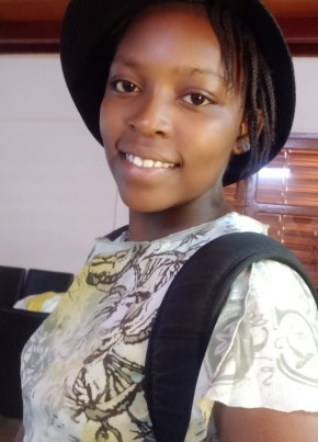 Nafi, 21, Burkina Faso, Bobo-Dioulasso