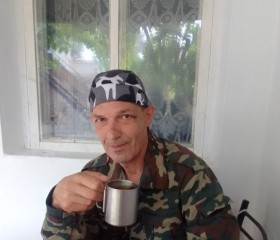 костас, 56 лет, Москва