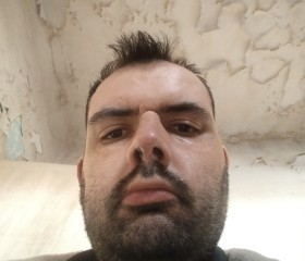 Kwstas, 35, Lamia