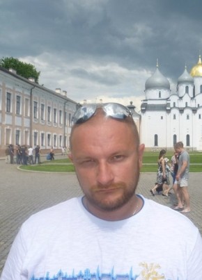 Юрий, 44, Россия, Волхов