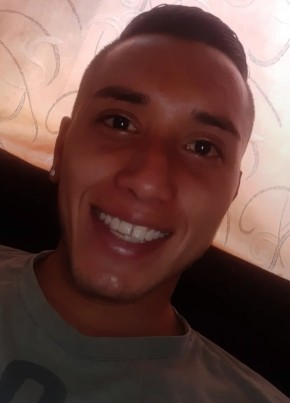 Santiago из Santafe de Bogotá 33 года