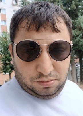 İsmail из İstanbul 18 лет