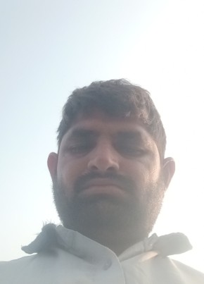 Dharavath Sriram, 38, India, Mahbūbābād