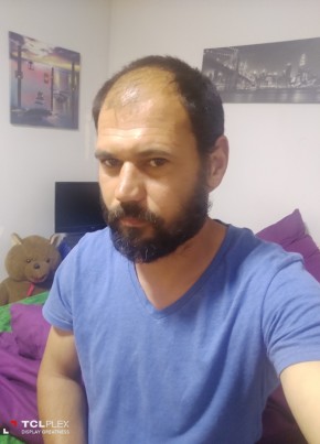 Ra, 42, Romania, Arad