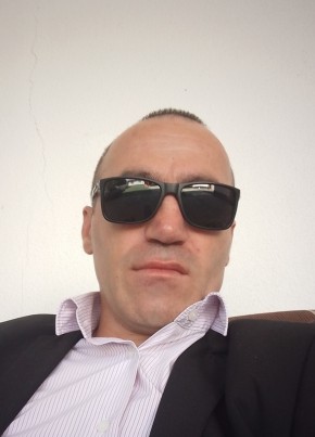 Виталий из Прохладныя 44 года