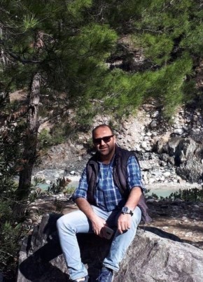 Yalniz, 43, Türkiye Cumhuriyeti, Ankara