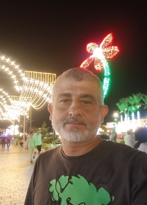 Amir из الإسكندرية 48 лет