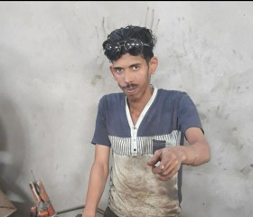 عزاب الشيمي, 26, Disuq