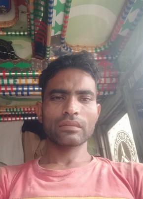 Riyaz Khan, 35, India, Bareilly