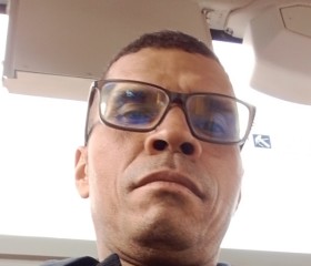 Javier, 48, Bogota