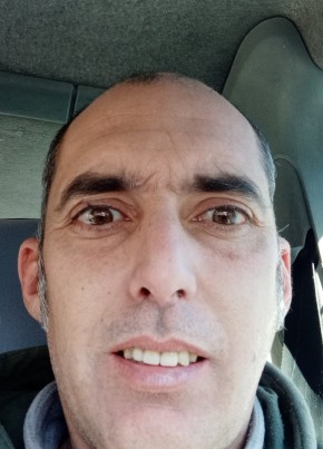 Oscar Navarro, 44, Estado Español, la Ciudad Condal