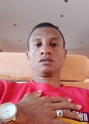 Bachir Houssen, 35, République de Madagascar, Antananarivo