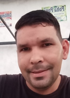 OSCAR Luis, 30, República del Paraguay, Asunción