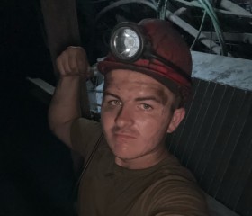 Вадім, 21, Uman