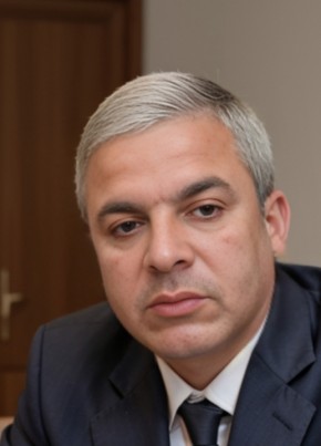 Андрей из Аҟәы 42 года