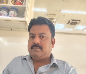 Pomo, 30, Dubai