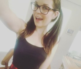 Leotina, 30, La Chaux-de-Fonds