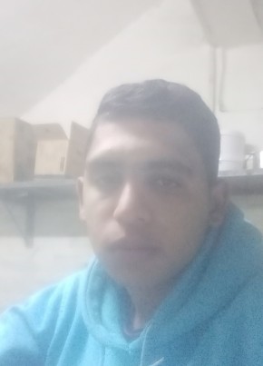 يوسف شعبان, 18, جمهورية مصر العربية, القاهرة
