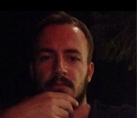 Ali, 35, Tirana