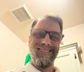 Stephen, 38, Fredericksburg