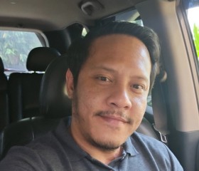 Iqbal, 32, South Tangerang