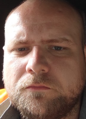 Александр из Калининграда 33 года