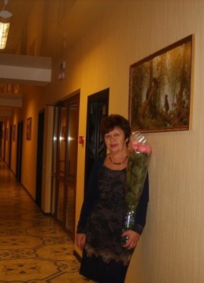 Инна, 72, Россия, Симферополь