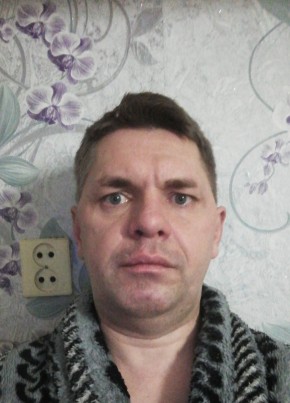 Илья, 43, Россия, Волхов