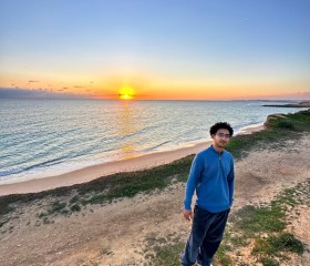 Luiz, 25, Quarteira