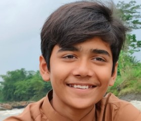 Moeez, 20, Sheikhupura