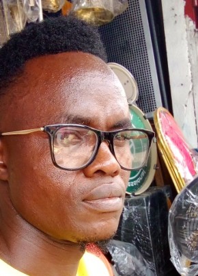 Solomon, 36, Liberia, Monrovia