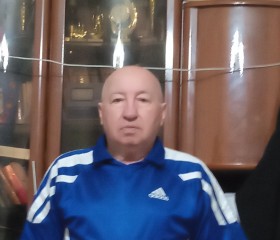 Александр, 65 лет, Якутск