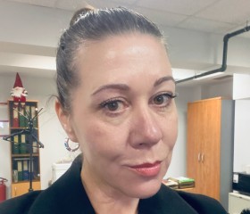 Natalya, 50, Tune