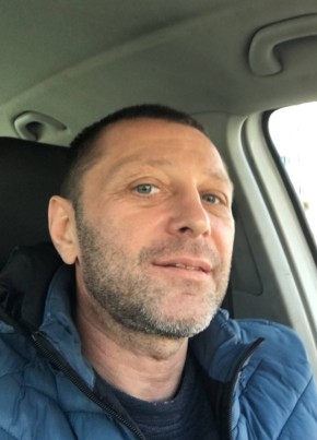 Кирилл из Санкт-Петербурга 49 лет
